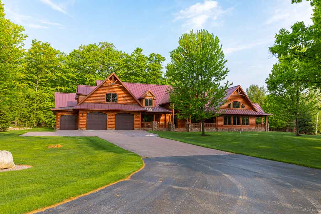 <strong>What Is the Lifestyles Expectancy of a Log Siding House?</strong>